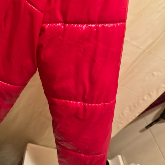 Fashion nova men red puffer jacket - Picture 6 of 7